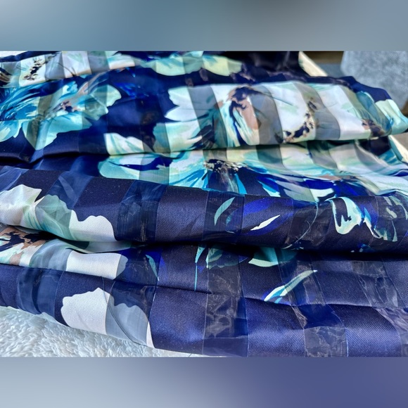 Vince Camuto Cocktail dress, size 4. Never worn. NWOT. - Picture 5 of 13